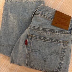 Levi's premium 501 women’s jeans light blue denim size 27x30 straight leg